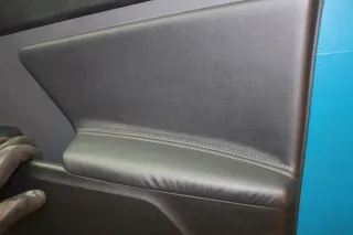 Türverkleidung Türpappe vorne rechts 82302-3U020 KIA Sportage III SL Bj.12 - Bild 3