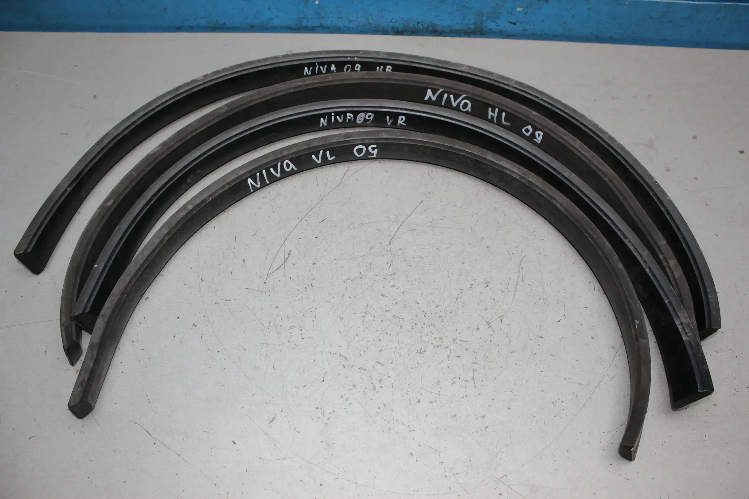 2x Rammschutzleisten Leiste Kotflügel vorne hinten Lada Niva 2121 Bj.09 - Bild 1