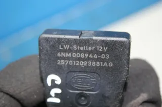 Citroen C4 Picasso I UA LWR Stellmotor Leuchtweitenregulierung 6NM008944 HELLA - Bild 3