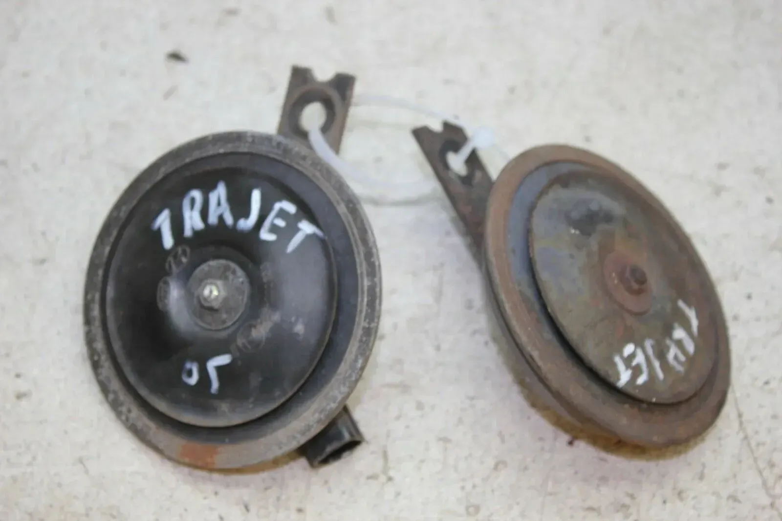 Hyundai Trajet Bj.05 2x Hupe Signal - Bild 1