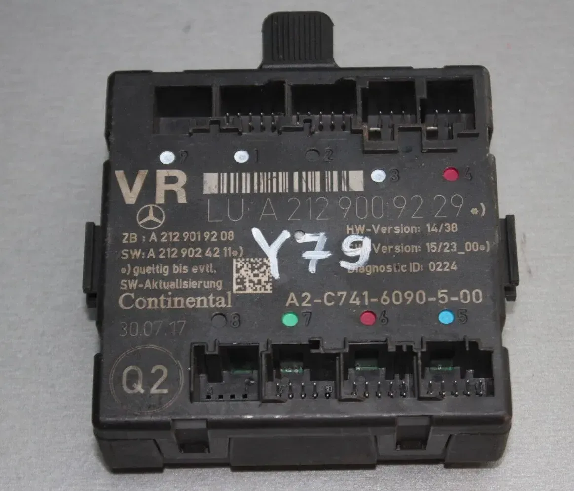 Mercedes Benz S212 W212 Türsteuergerät vorne rechts A2129009229, A2129019208 - Bild 1