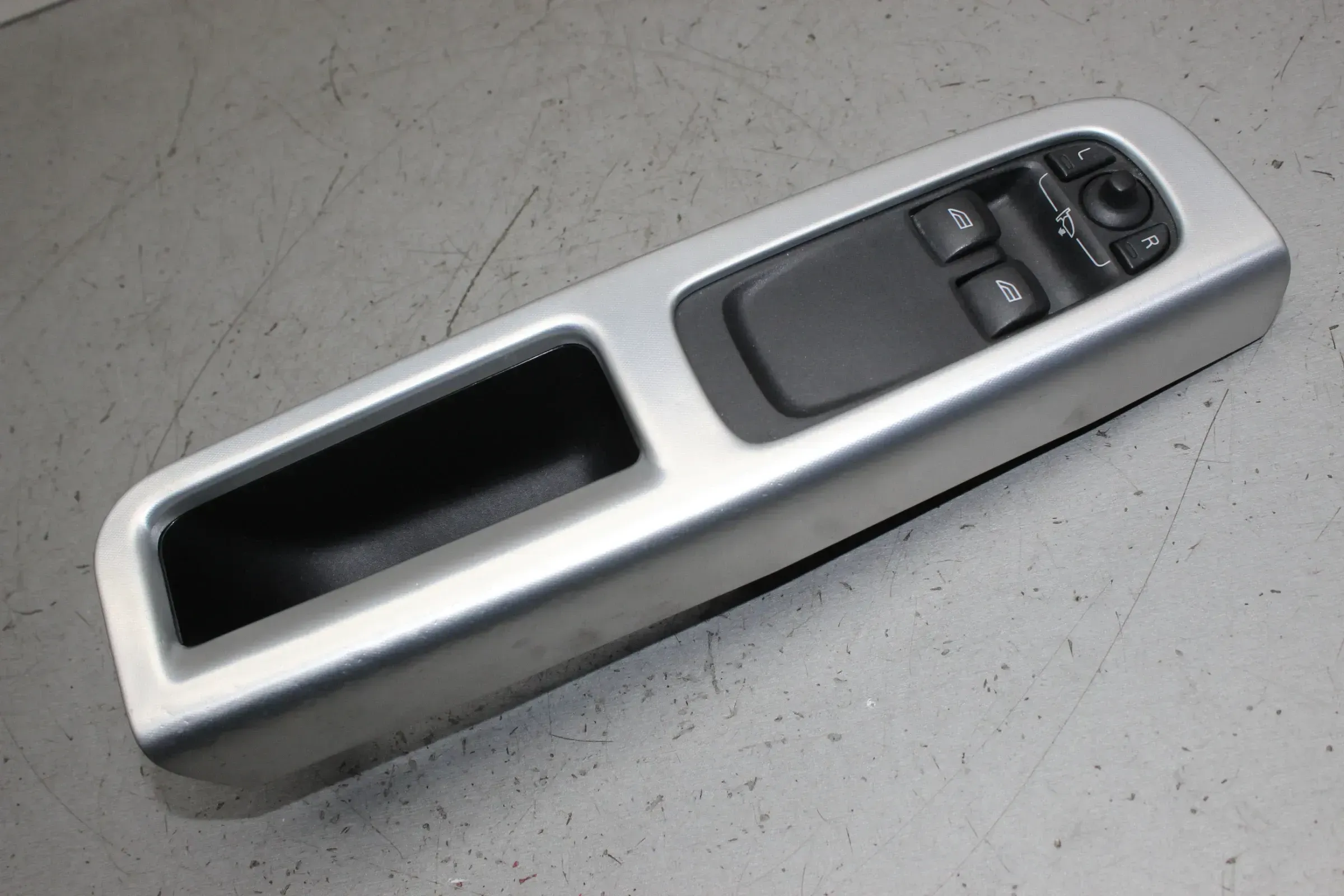 Schalter Fensterheber Spiegel vorne links 31334362 Volvo C30 D4 Facelift Bj.11 - Bild 1