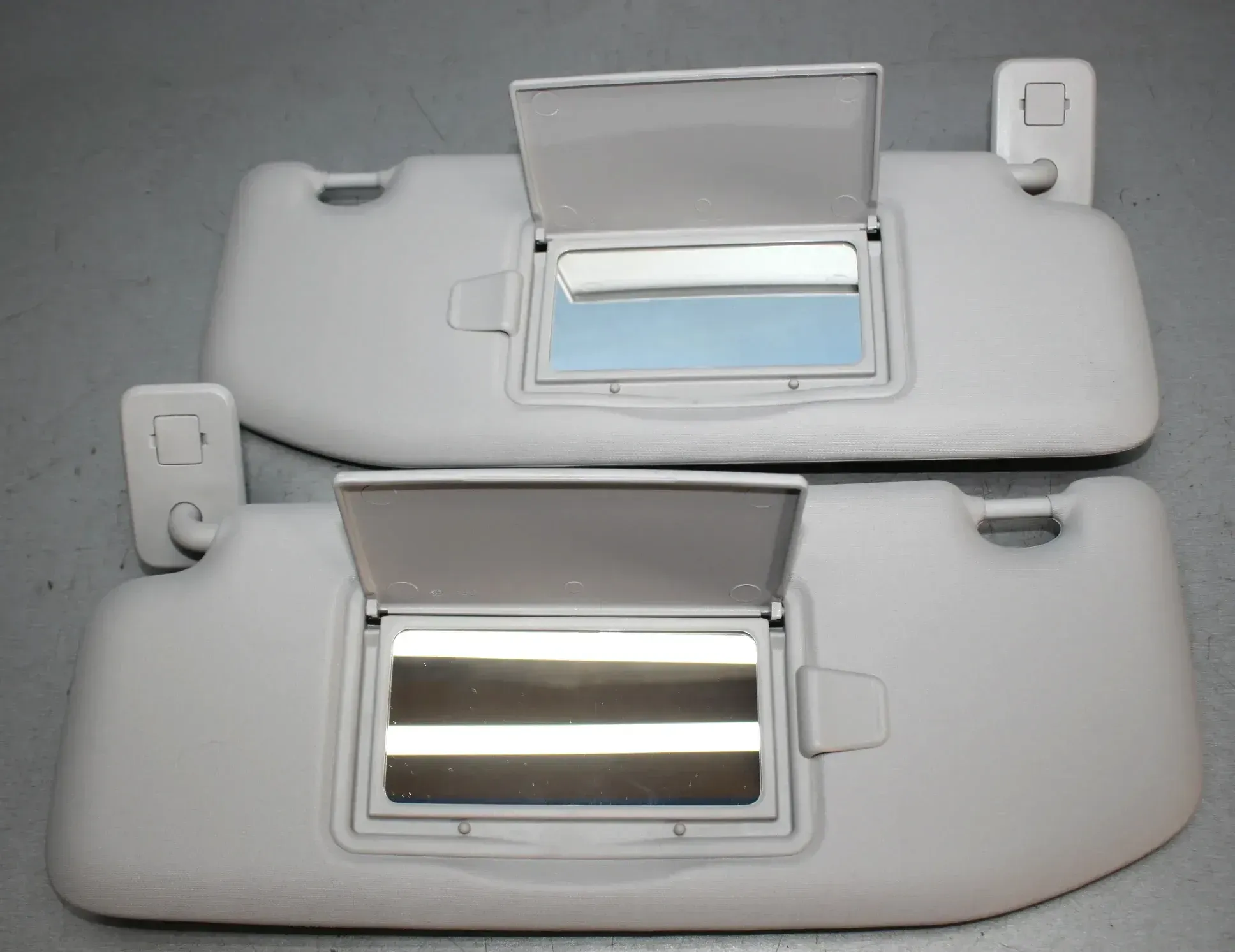 2x Sonnenblende links und rechts Citroen C3 III SX Bj.20 - Bild 1