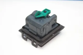 Mercedes Benz W176 ZV Stellmotor Verriegelung Tankklappe A0008207705 - Bild 2