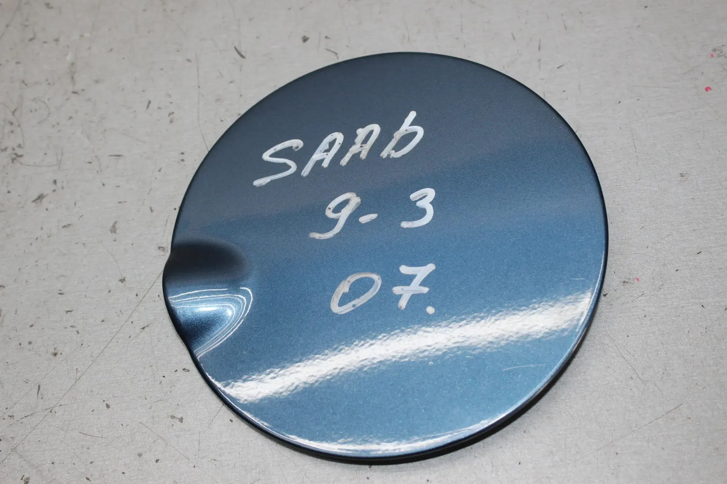 Tankklappe Tankdeckel Deckel Farbcode 300, 12761983 Saab 9-3 YS3F Cabrio Bj.07 - Bild 1