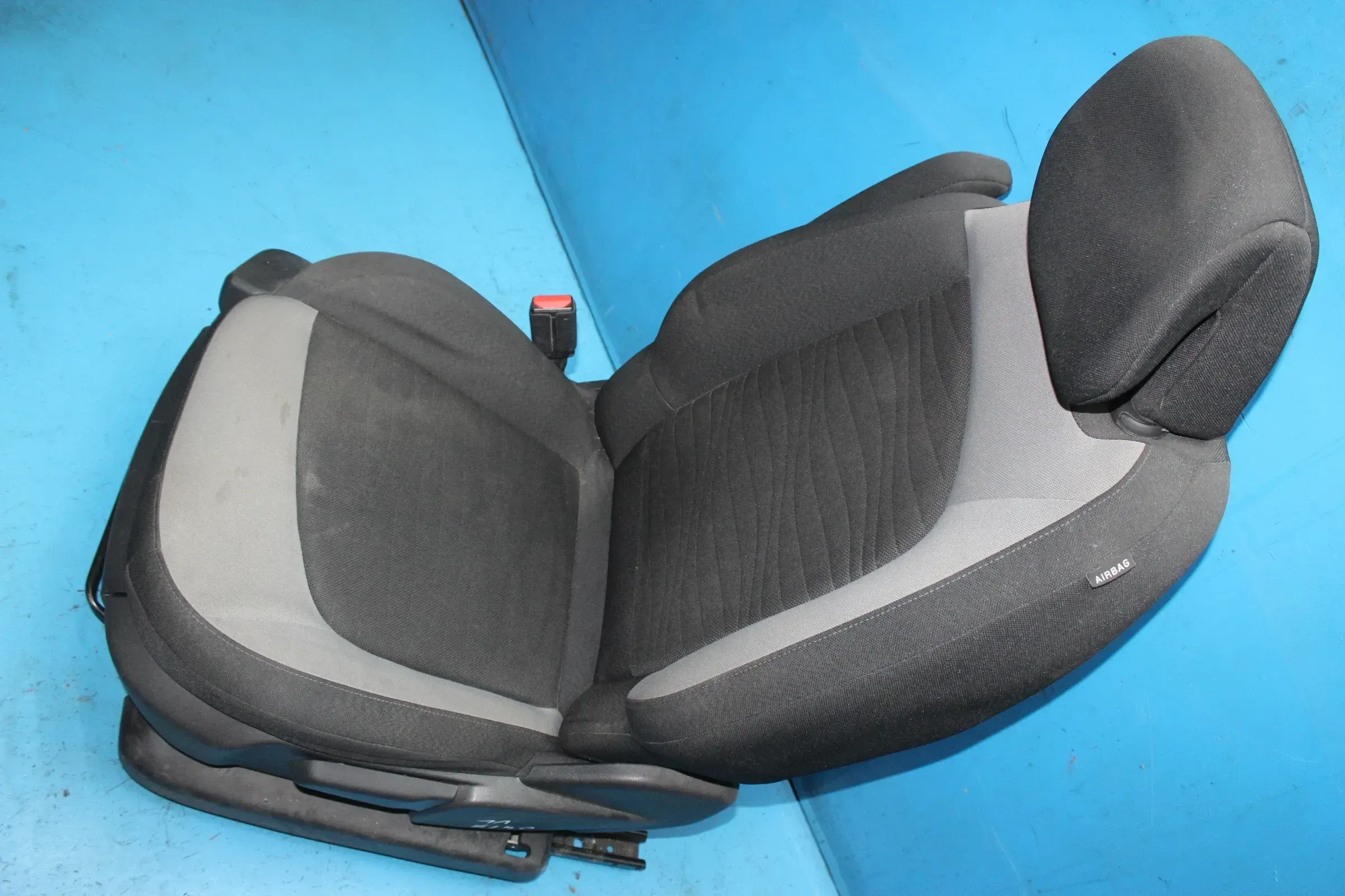 Fahrersitz Sitz vorne links Citroen C4 Picasso II Bj.17 - Bild 1