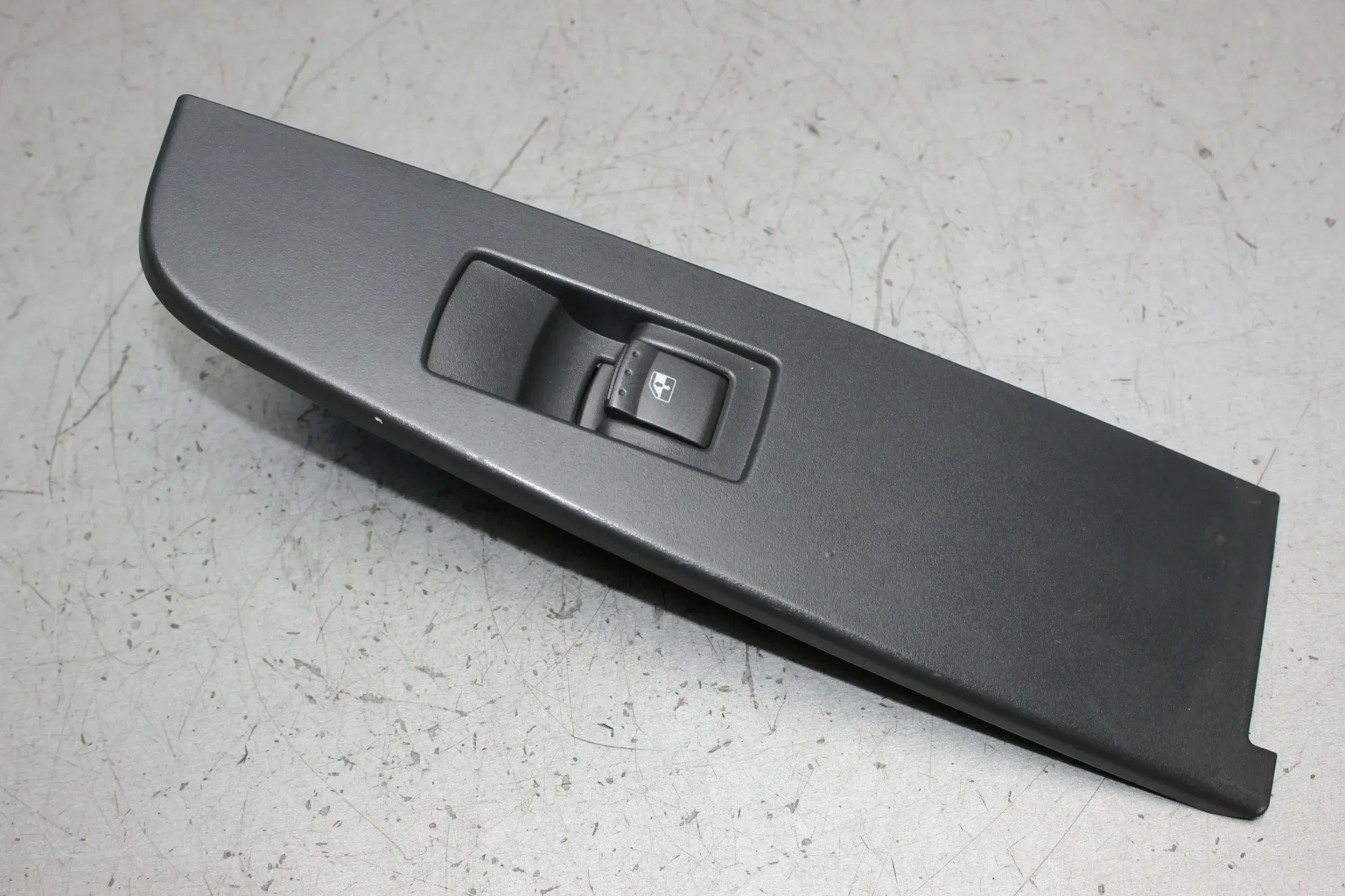 Fensterheberschalter Schalter hinten rechts 73260-09000 SsangYong Kyron Bj.06 - Bild 1