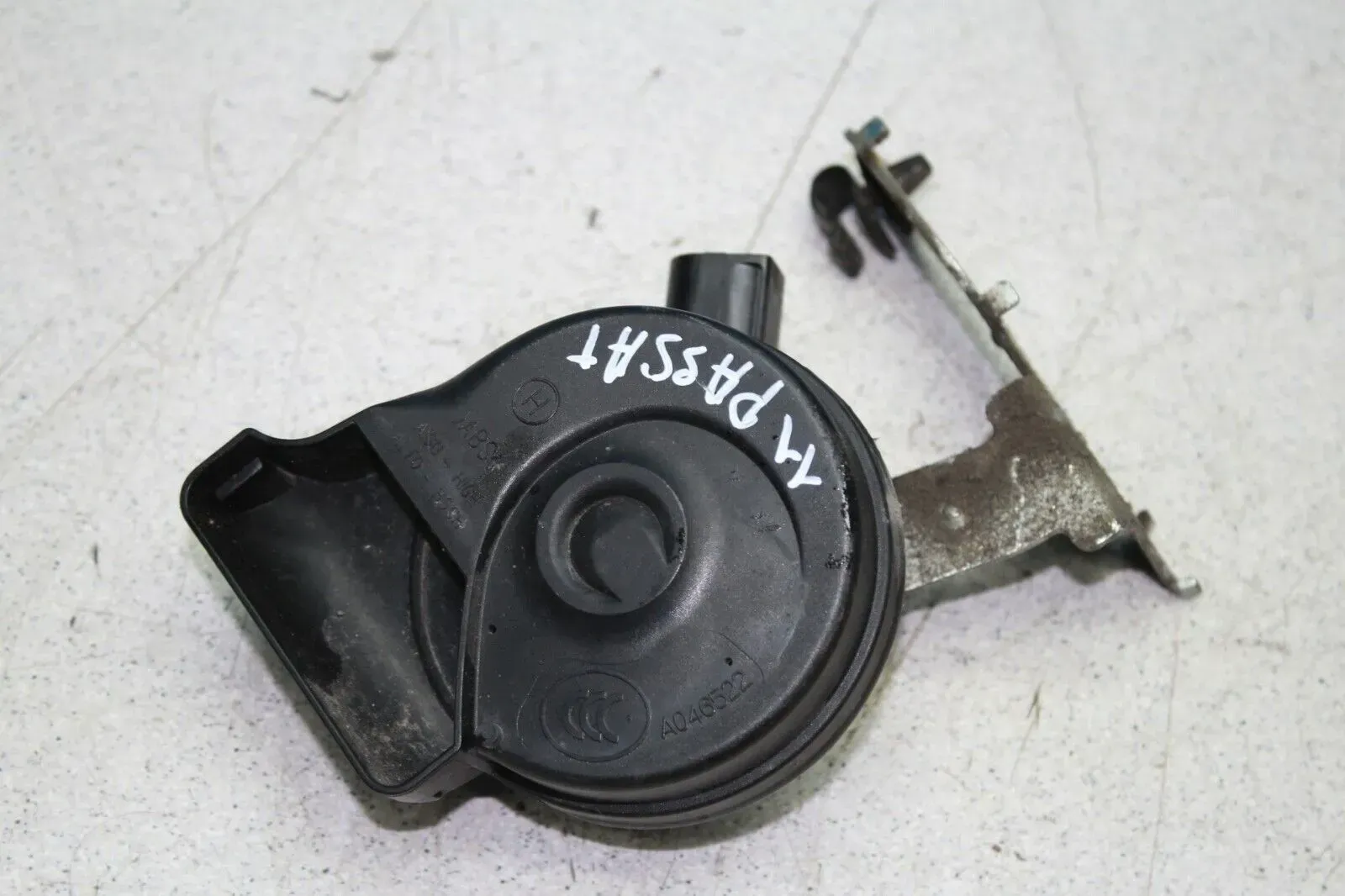 VW Passat 3C B7 Bj.11 Hupe Signal Klakson Signalhorn 3AA951182 3AA951206D - Bild 1