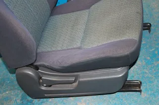 Beifahrersitz Sitz vorne rechts Daihatsu Terios I 1.3 4WD J1 Bj.02 - Bild 3