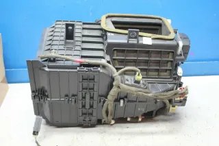 Hyundai Trajet Bj.05 Gebläsemotor Lüftermotor Klimaverdampfer mit Gehäuse vorne - Bild 2