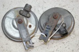 Hyundai Trajet Bj.05 2x Hupe Signal - Bild 2