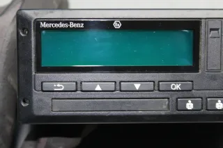 Mercedes Benz Digital Fahrtenschreiber Tachograph Typ: 1381 A0024468333 - Bild 3