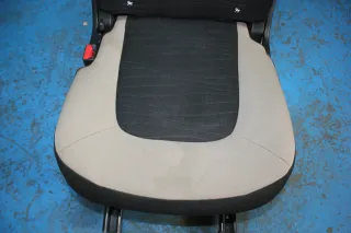 2-Reihe Sitz hinten links Citroen C4 Grand Picasso II Bj.14 - Bild 3