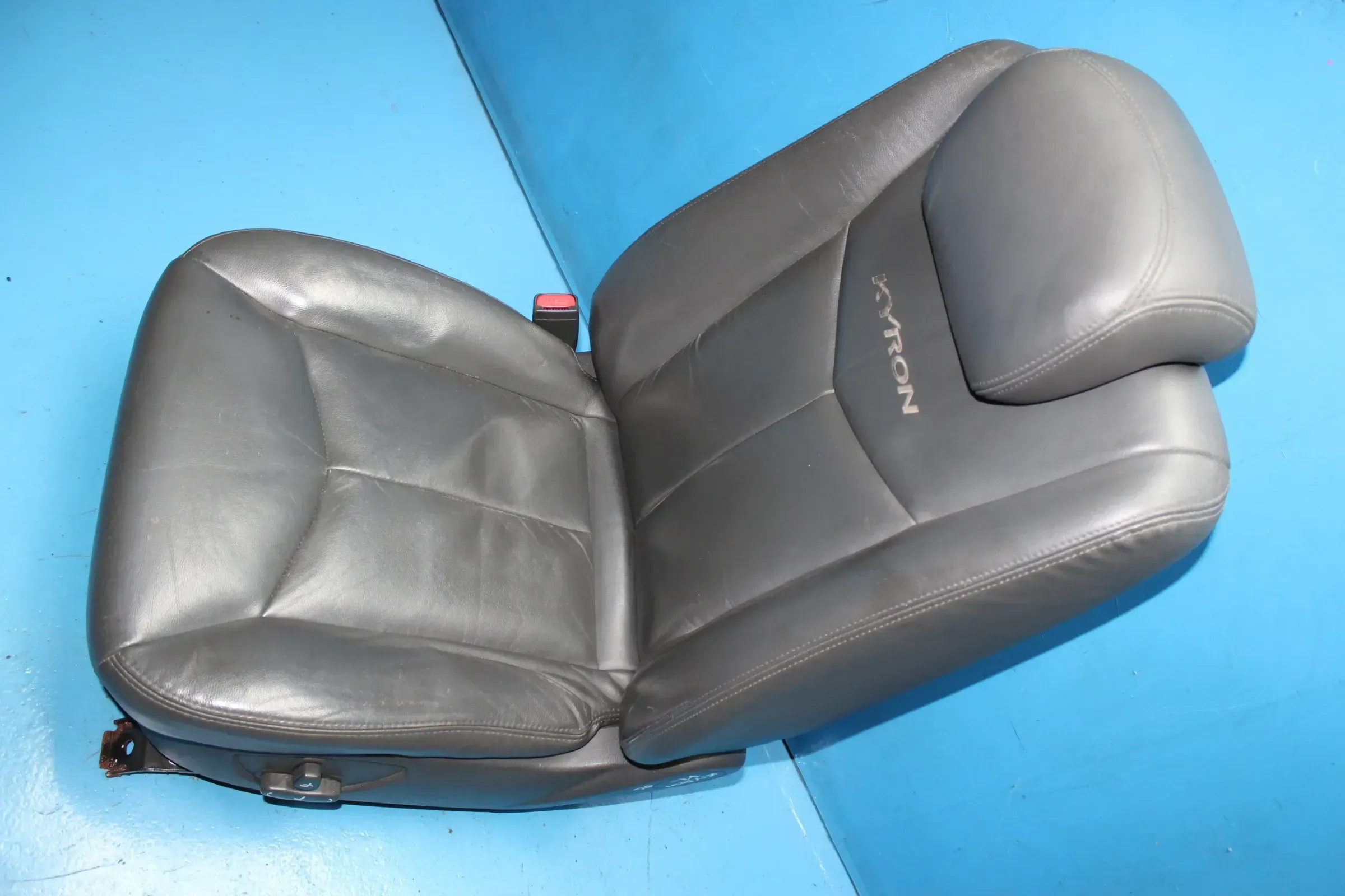 el. verstellbar Fahrersitz Leder Sitzheizung vorne links SsangYong Kyron Bj.06 - Bild 1
