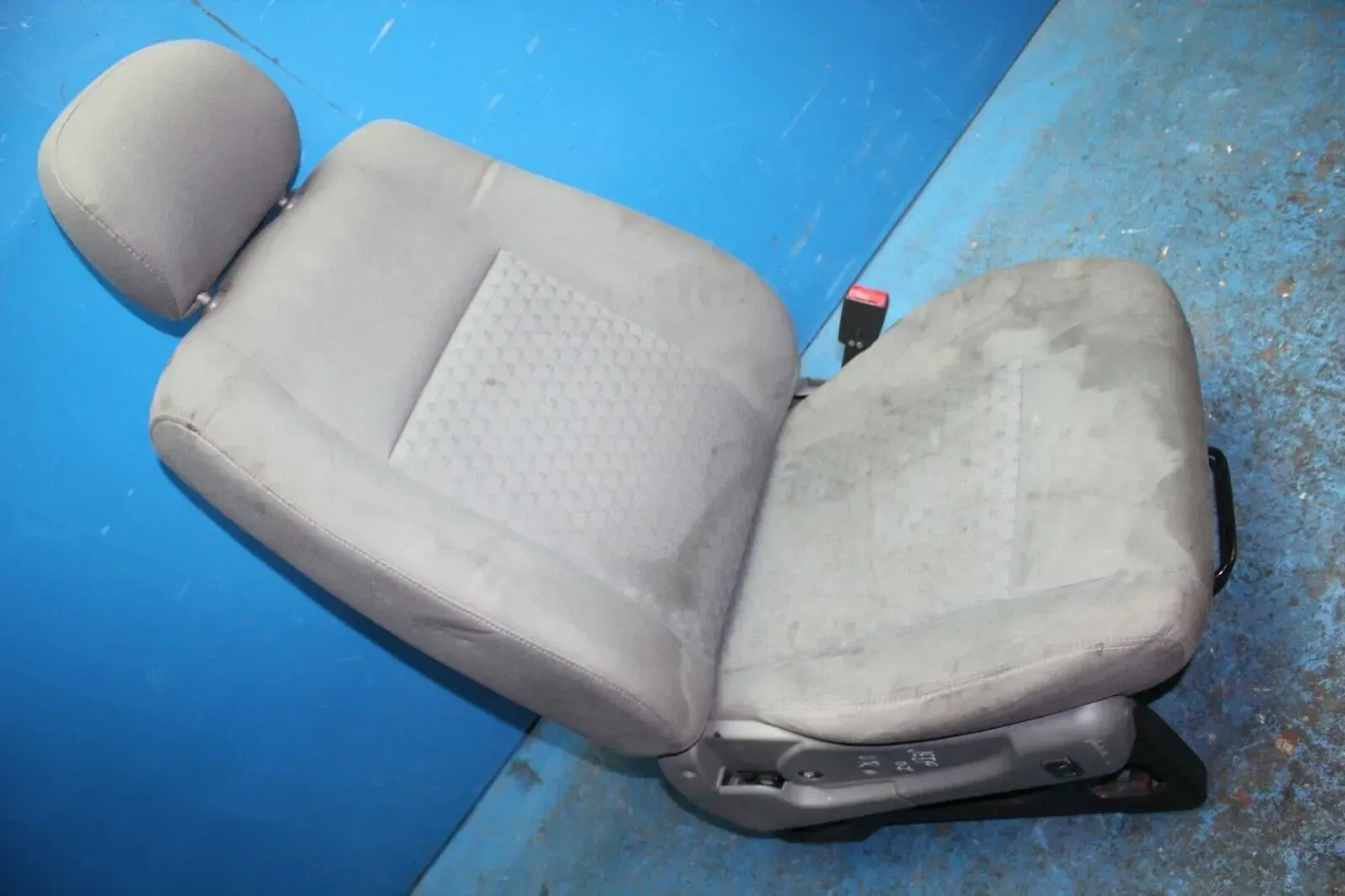 Jeep Cherokee KJ Bj.07 Beifahrersitz Sitz vorne rechts mit Sitzheizung - Bild 1