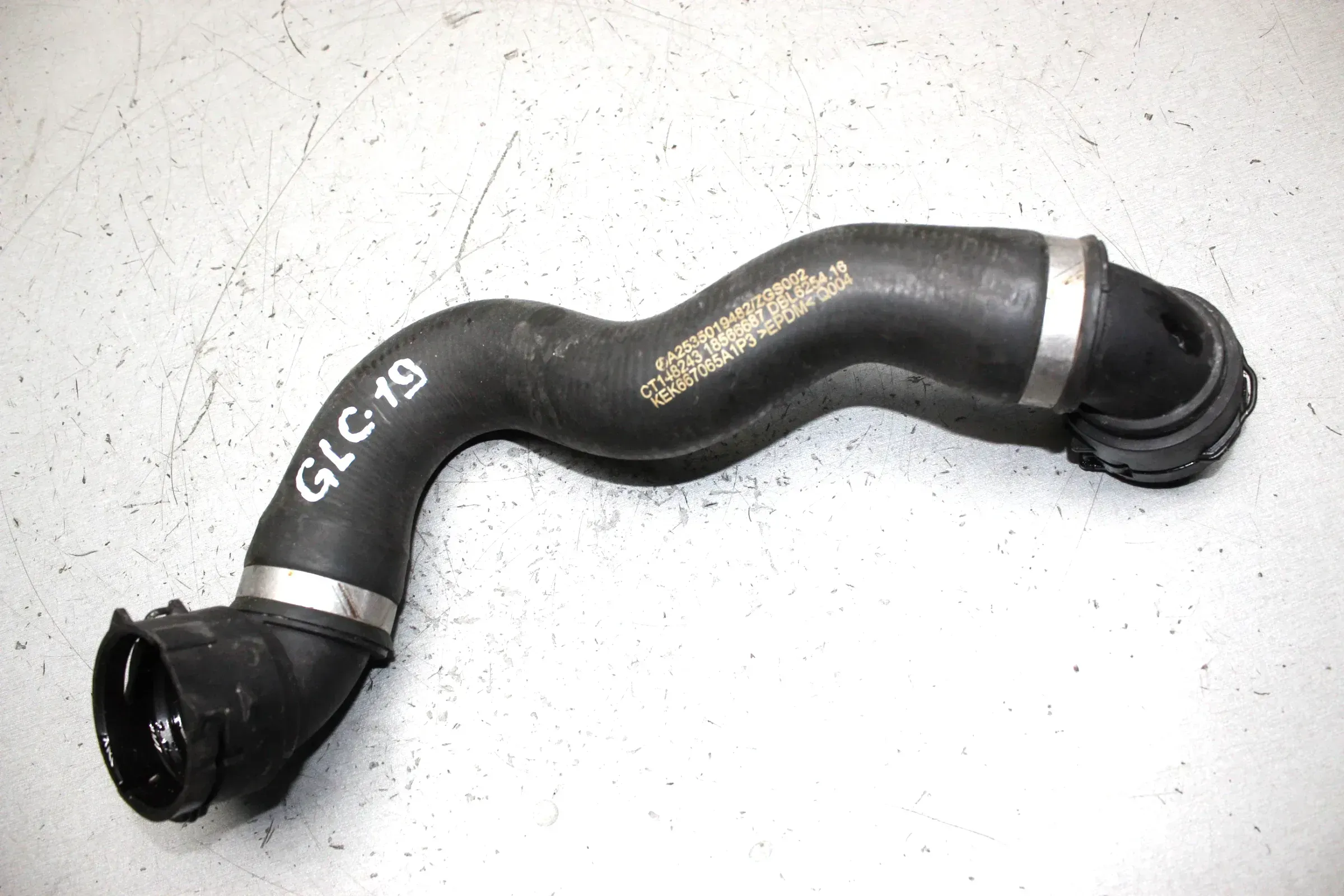 Kühlwasserschlauch Kühlmittel Schlauch A2535019482 Mercedes Benz GLC X253 Bj.19 - Bild 1