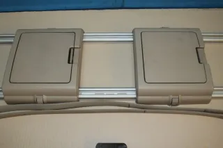 Leseleuchte Innenleuchte Dach 2x Fach Laufschiene Chrysler Voyager IV RG GY Bj08 - Bild 4
