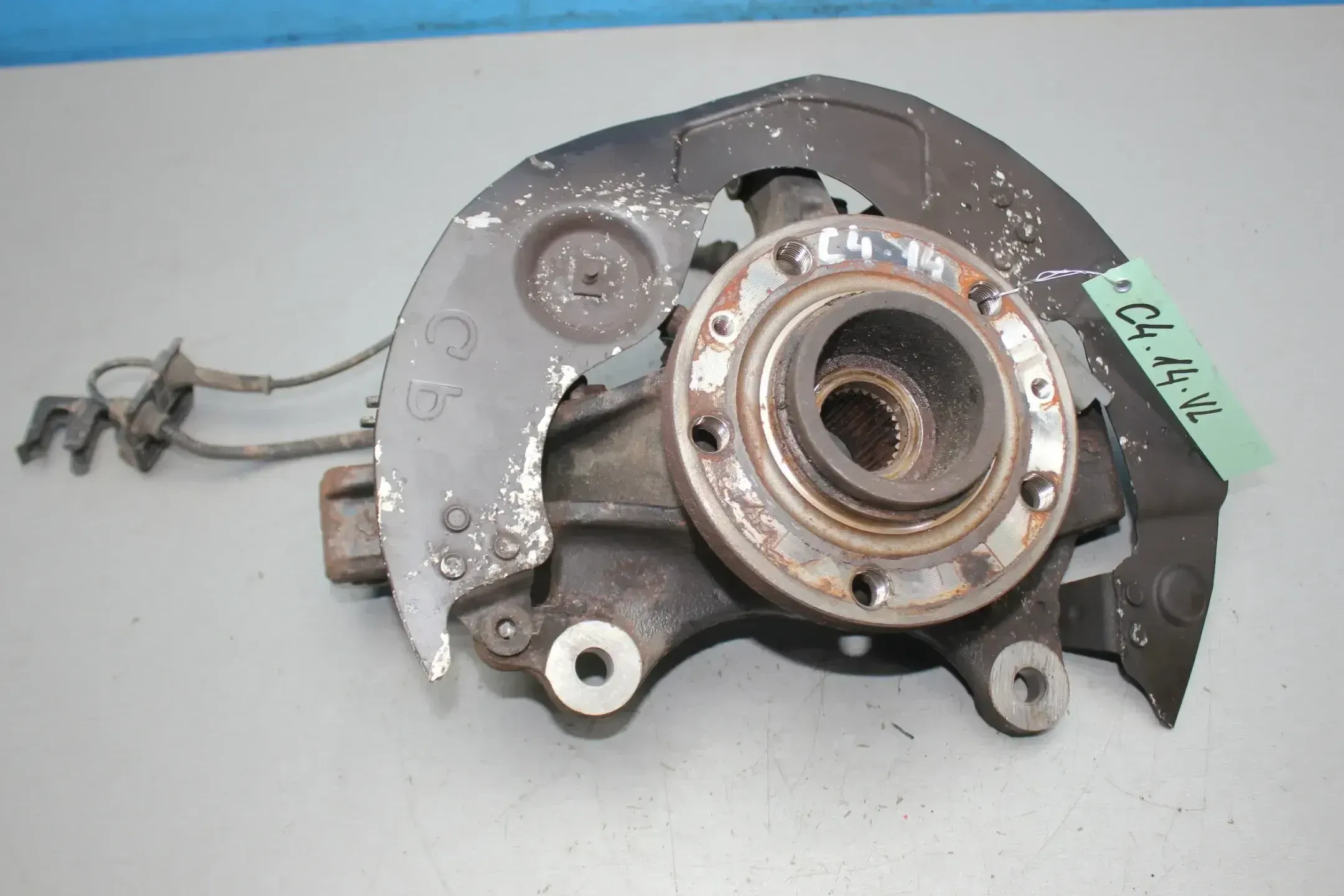 Achsschenkel Radnabe ABS vorne links Citroen C4 Grand Picasso II 1.6 HDi Bj.14 - Bild 1