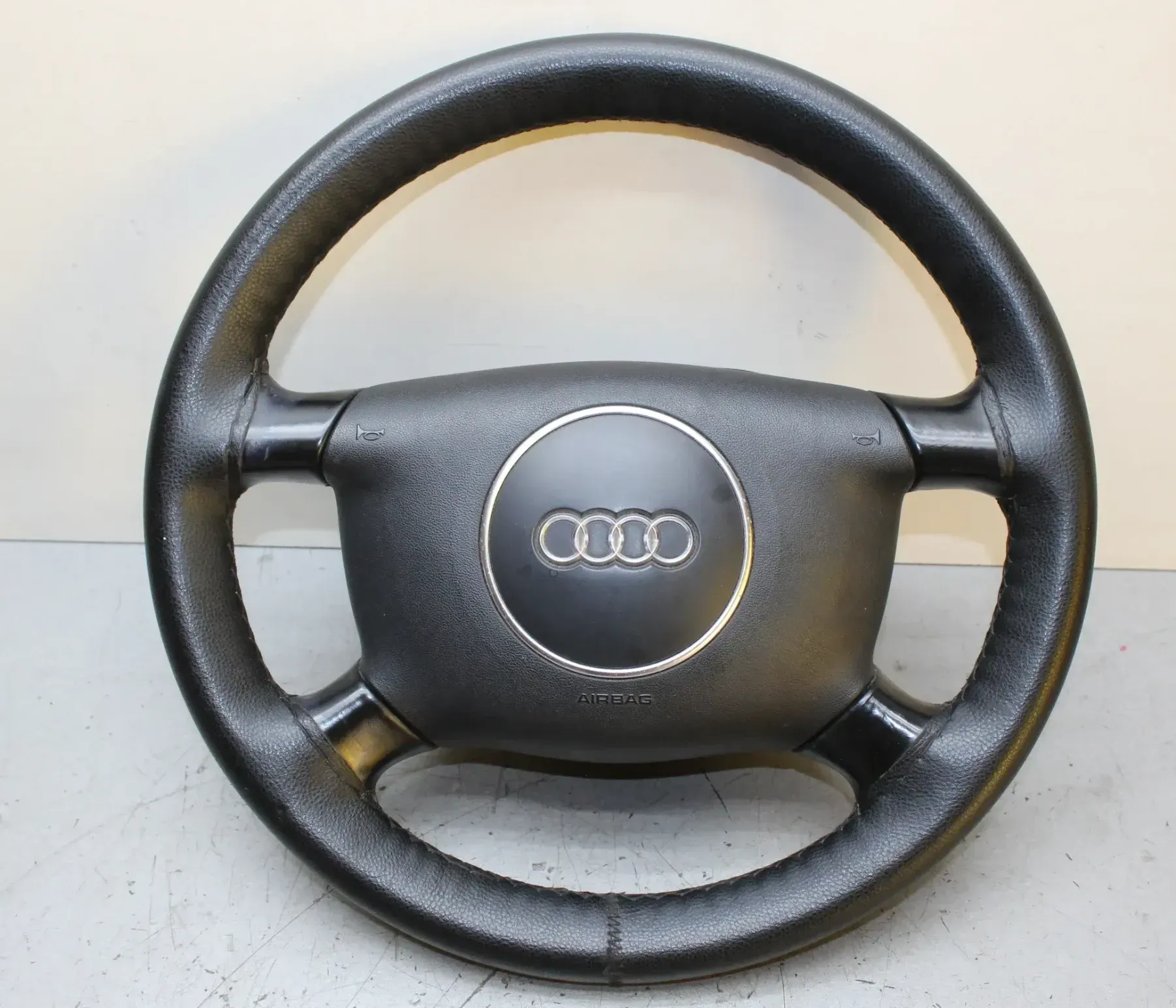 Leder Mangel, Lenkrad mit Modul 8E0419091BF Audi A4 8E B6 Avant Bj.02 - Bild 1