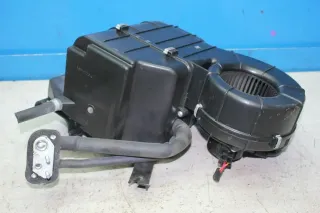 Hyundai Trajet Bj.05 Gebläsemotor Lüftermotor Klimaverdampfer mit Gehäuse hinten - Bild 2