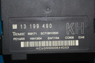 Sicherungskasten Steuergerät 13199490 KH 13181984 KB Opel Signum 2.2 Direct Bj05 - Bild 3