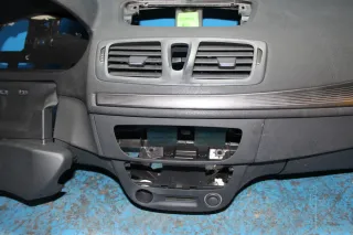 Armaturenbrett mit Modul 985250003R 681000021R Renault Megane 3 III Coupe Bj.10 - Bild 4