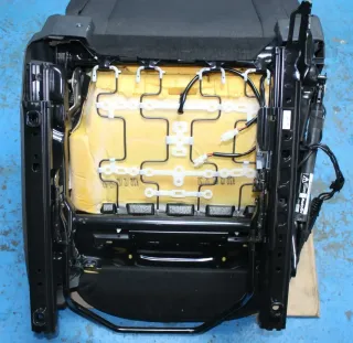 Fahrersitz Sitz vorne links Sitzheizung nicht Original Opel Corsa D 2-türig Bj.13 - Bild 9