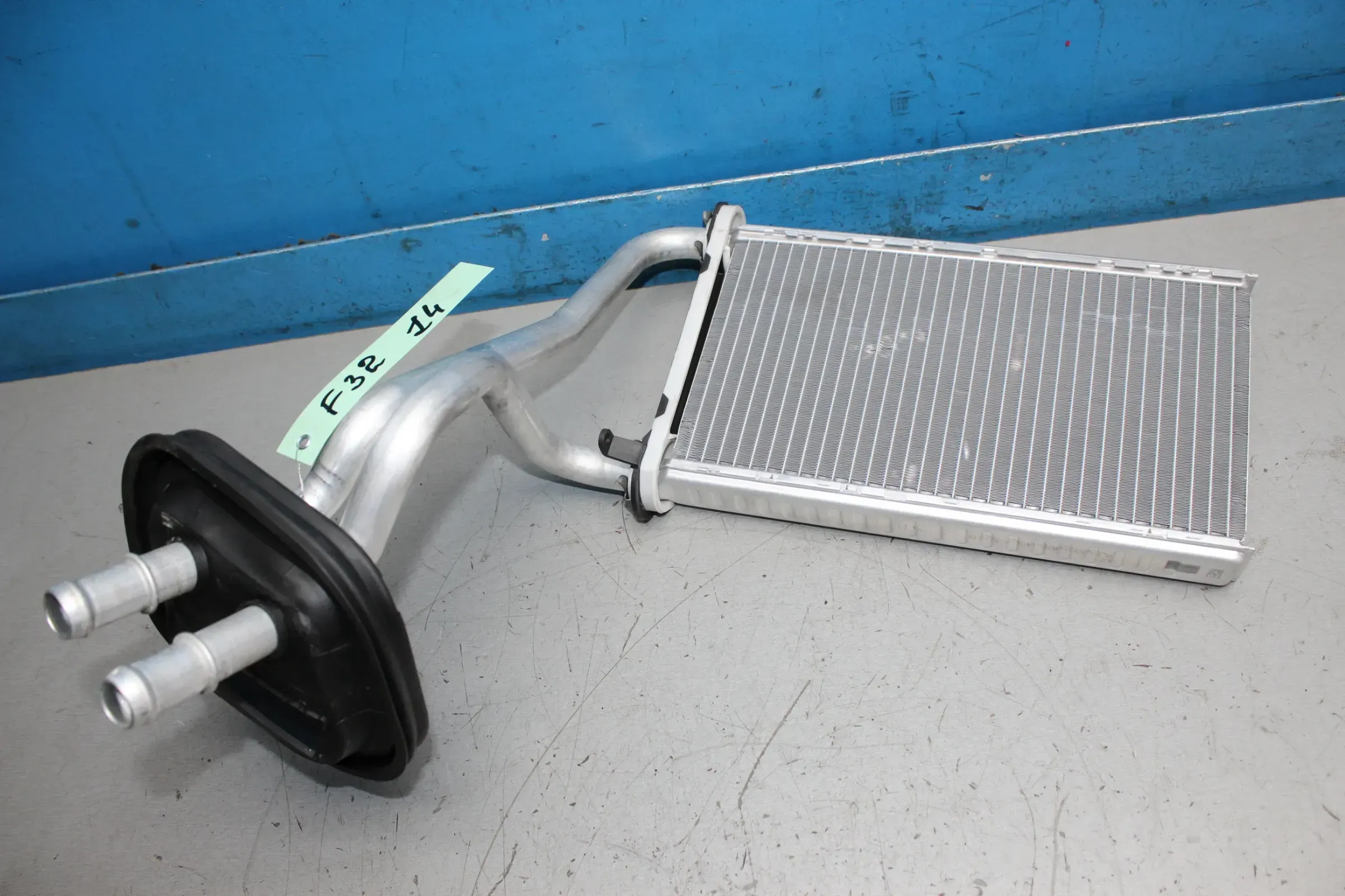 Wärmetauscher Heizungskühler 669958H T1012895E BMW 4er F32 430d Bj.14 - Bild 1
