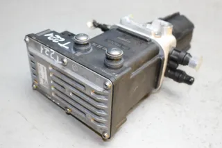 Mercedes Benz Atego Actros Axor AdBlue Pumpe A0001402278 - Bild 3