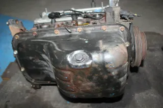 Benzin Motor code G4HG Ohne Anbauteile Hyundai i10 1.1 49 kW Bj.10 - Bild 7
