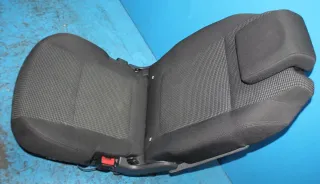 Sitz hinten mitte 2-Reihe Peugeot 5008 I 0E_ Bj.11 - Bild 1