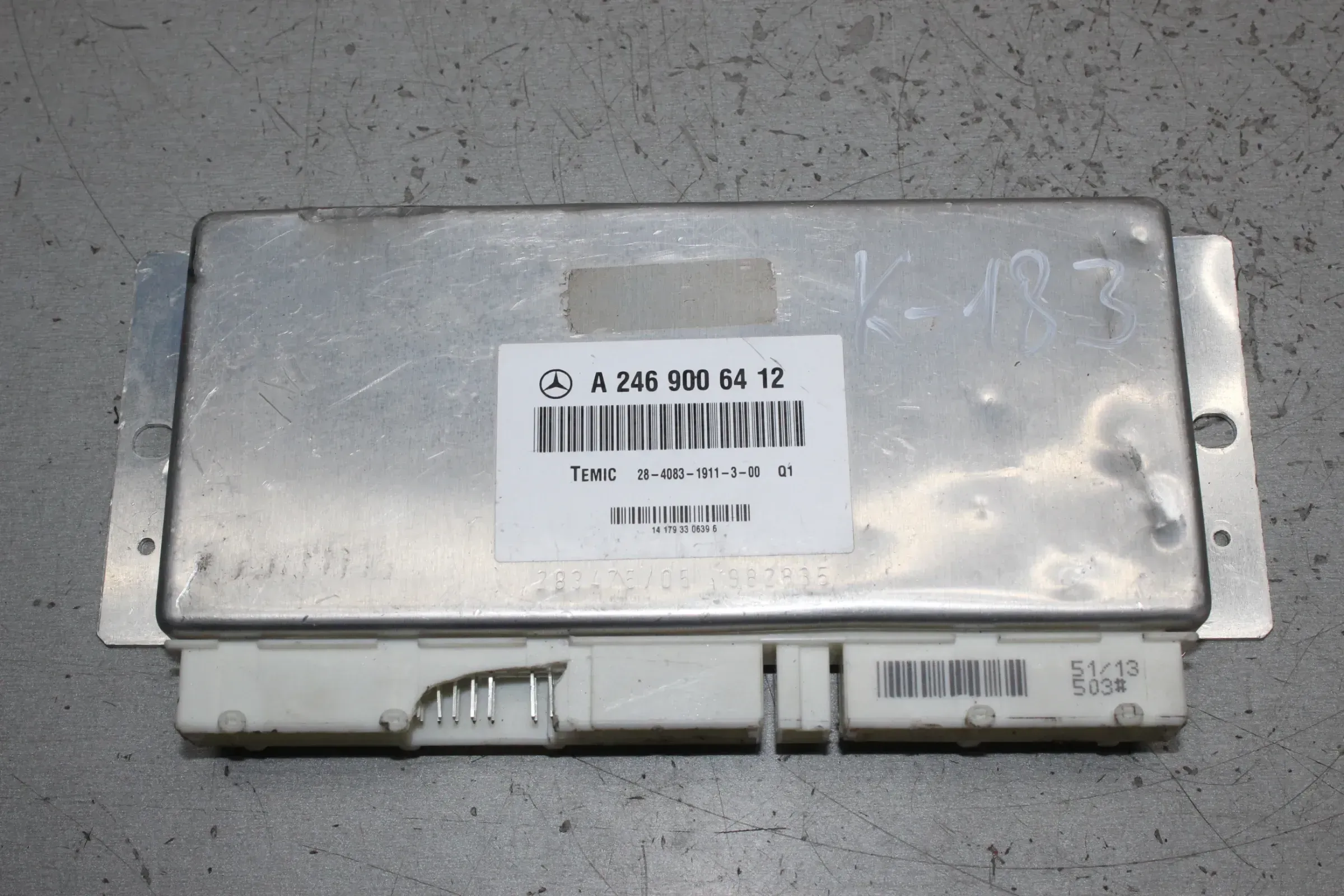 Mercedes W246 Steuergerät Niveauregulierung Luftfederung hinten A2469006412 - Bild 1