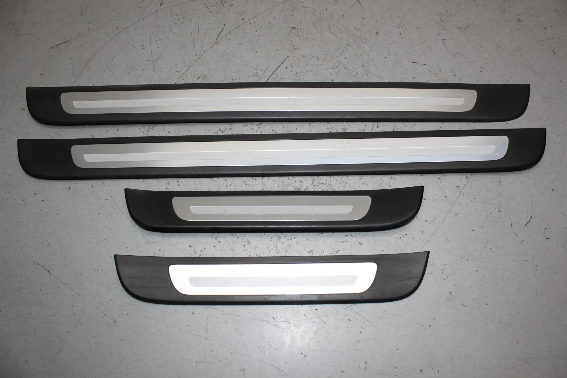 4x Einstiegsleiste vorne hinten links rechts 4G0853373 4 5 6 Audi A6 4G C7 Bj.12 - Bild 1