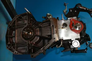 Diesel Motor 81 kw code K9K 3780 ohne Anbauteile Renault Laguna III 1.5 dCi Bj09 - Bild 4
