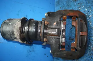 MAN Bremssattel links mit Zylinder Lucas 68322502 / 68321617-2 - Bild 1
