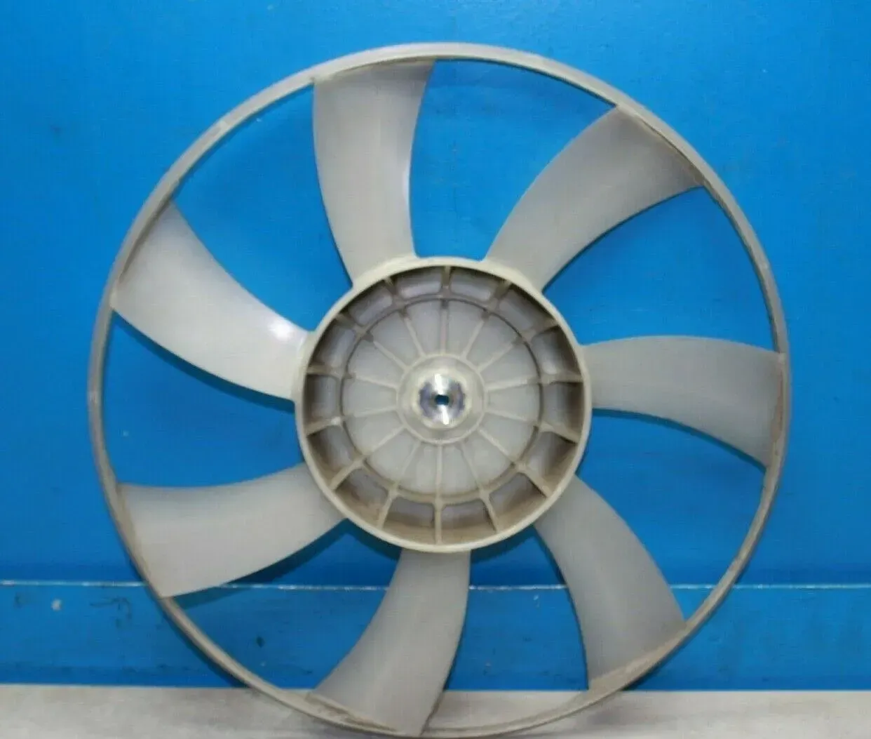 Lüfterrad Lüfter Motorkühlung ohne Motor Toyota Urban Cruiser 1.4 D-4D Bj.09 - Bild 1
