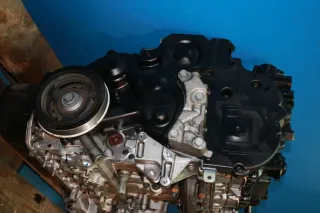 Diesel Motor 50 kW code 10FDAX 8HZ Citroen C3 II 1.4 HDi Bj.10 - Bild 5