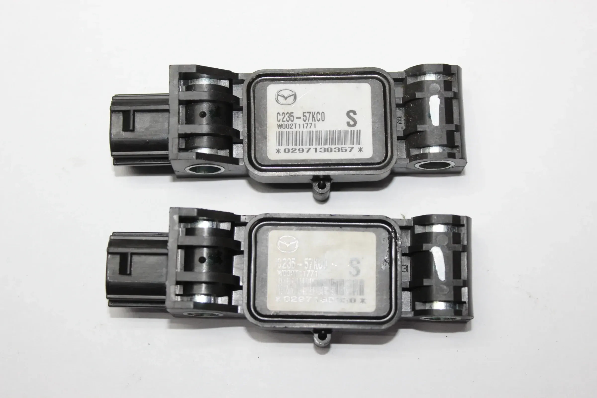 2x Airbagsensor Crashsensor Airbag Sensor C235-57KC0 Mazda 5 CR19 Bj.10 - Bild 1