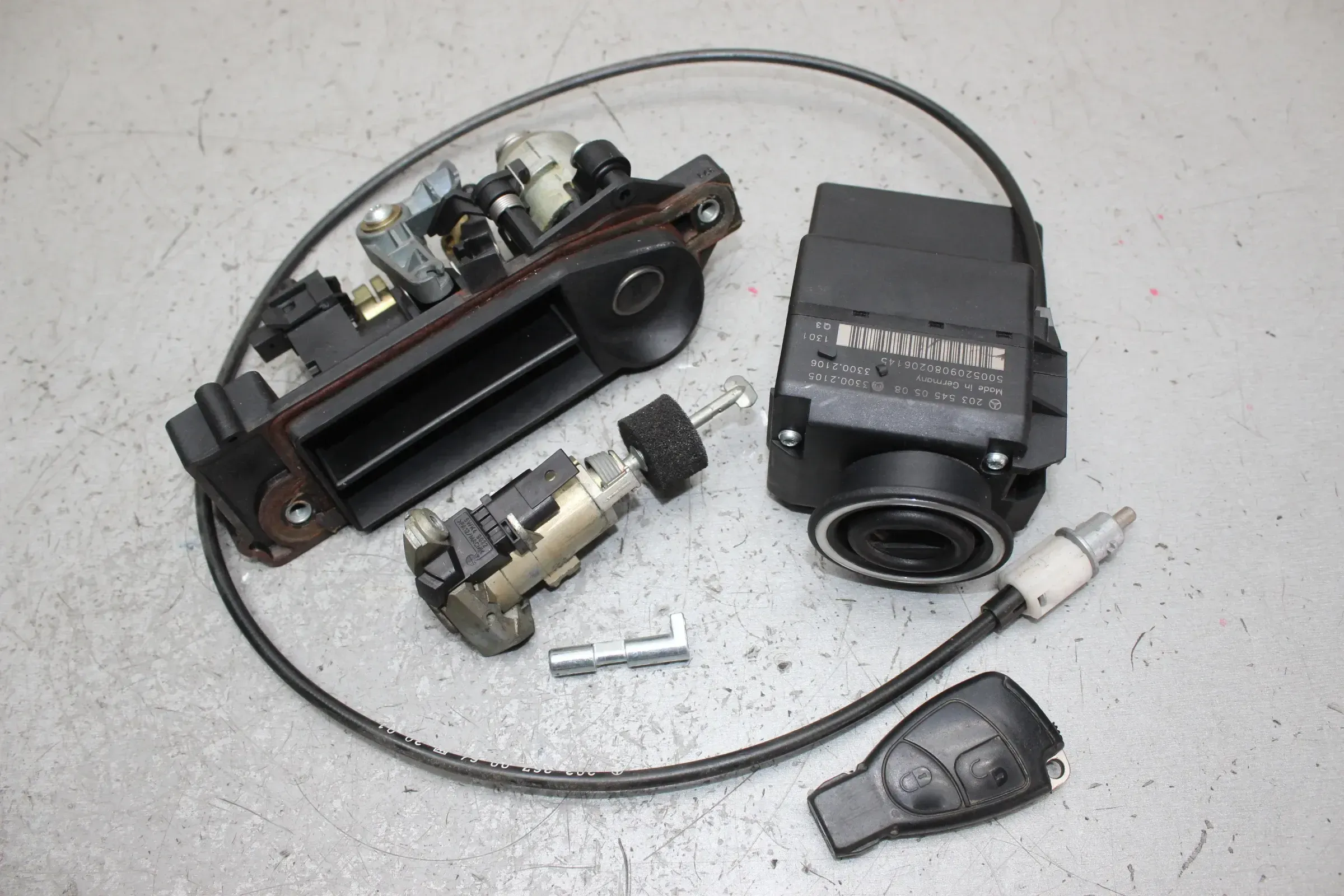 Zündschloss Heckklappenöffner 1x Schlüssel 2035450508 Mercedes W203 Bj.01 - Bild 1
