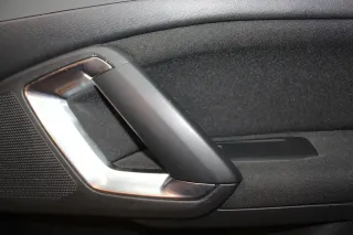 Türverkleidung Türpappe vorne rechts 96776522ZD Peugeot 308 II Bj.14 - Bild 2