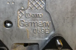 Zylinderkopf rechts Ventildeckel Nockenwelle Audi A4 8E S4 B6 2.5 TDI BFC Bj.02 - Bild 7