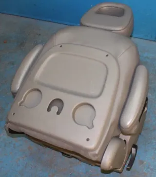 Leder Sitz 2-Reihe hinten rechts Armlehne Klappb Chrysler Voyager IV RG GY Bj.08 - Bild 10