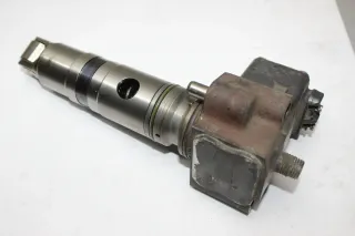 Mercedes Benz A0280746902 Injektor Einspritzdüse BOSCH 041479900 Vario Atego - Bild 4