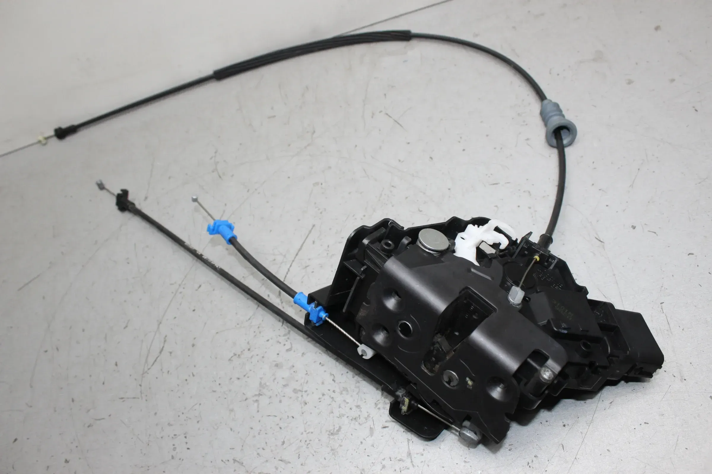 Türschloss ZV Schloss vorne links 30799308 Volvo C30 D4 Facelift Bj.11 - Bild 1