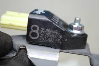Crashsensor Airbagsensor Airbag Sensor 98235AG070 Subaru Legacy IV BL BP Bj.08 - Bild 3