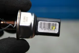 Sensor Kraftstoffdrucksensor 85PP02-04 Nissan Juke F15 K9K 1.5 dCi Bj.12 - Bild 3