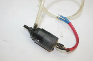 Jeanneau Microcar Light Bj.1994 Hella Waschwasserpumpe Wischwasser Pumpe - Bild 1