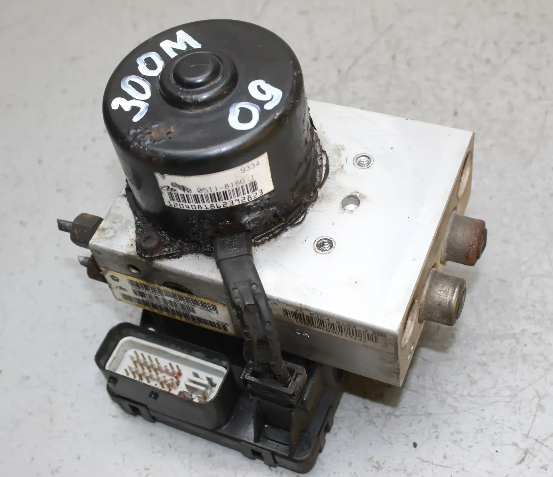 ABS Hydraulikblock Steuergerät P04779084AE, 04602253AC ABS+LTCS Chrysler 300M - Bild 1