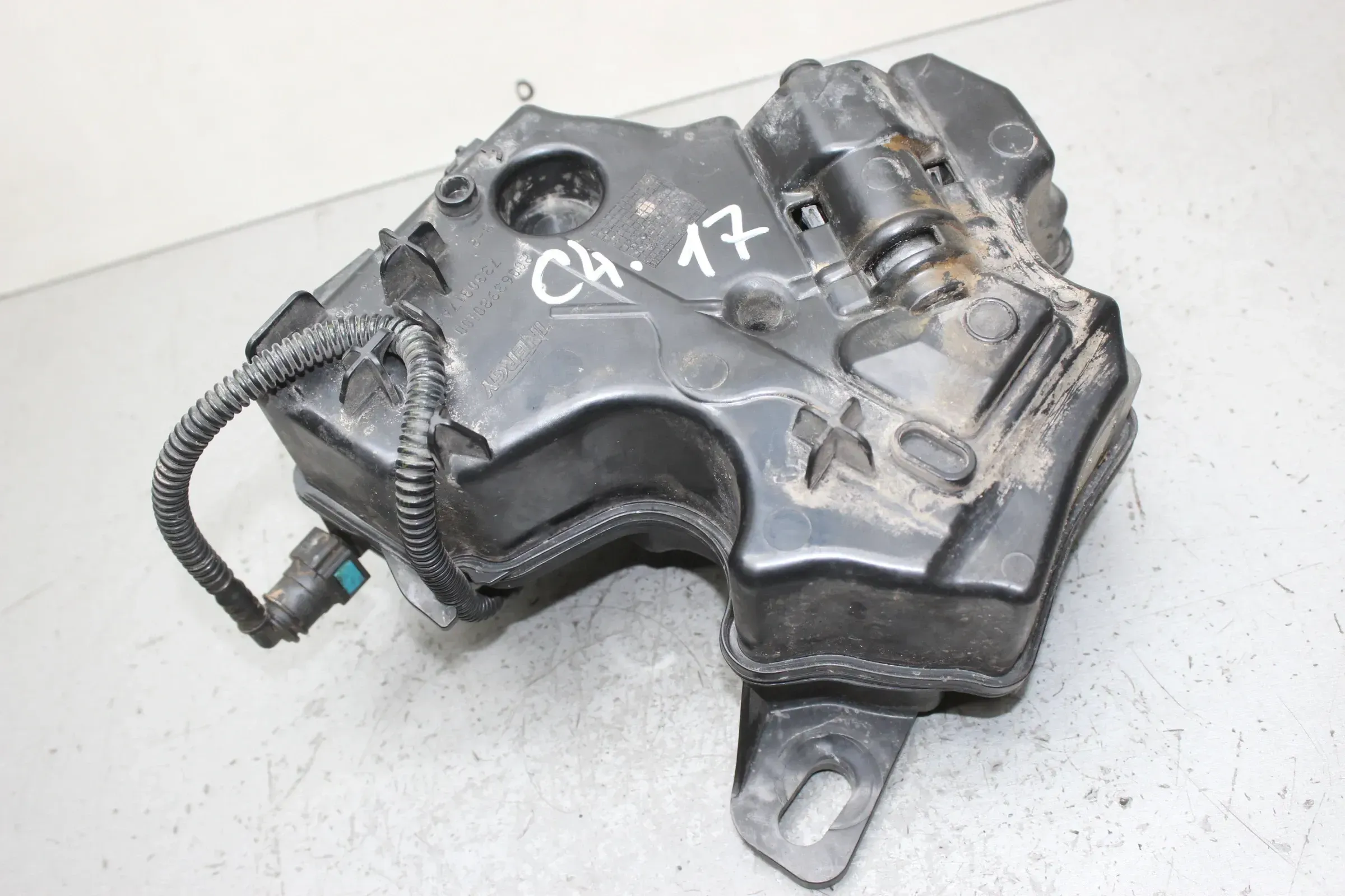 Additivtank Tank Behälter 9800323880 Citroen C4 Picasso II 1.6 BlueHDi Bj.17 - Bild 1