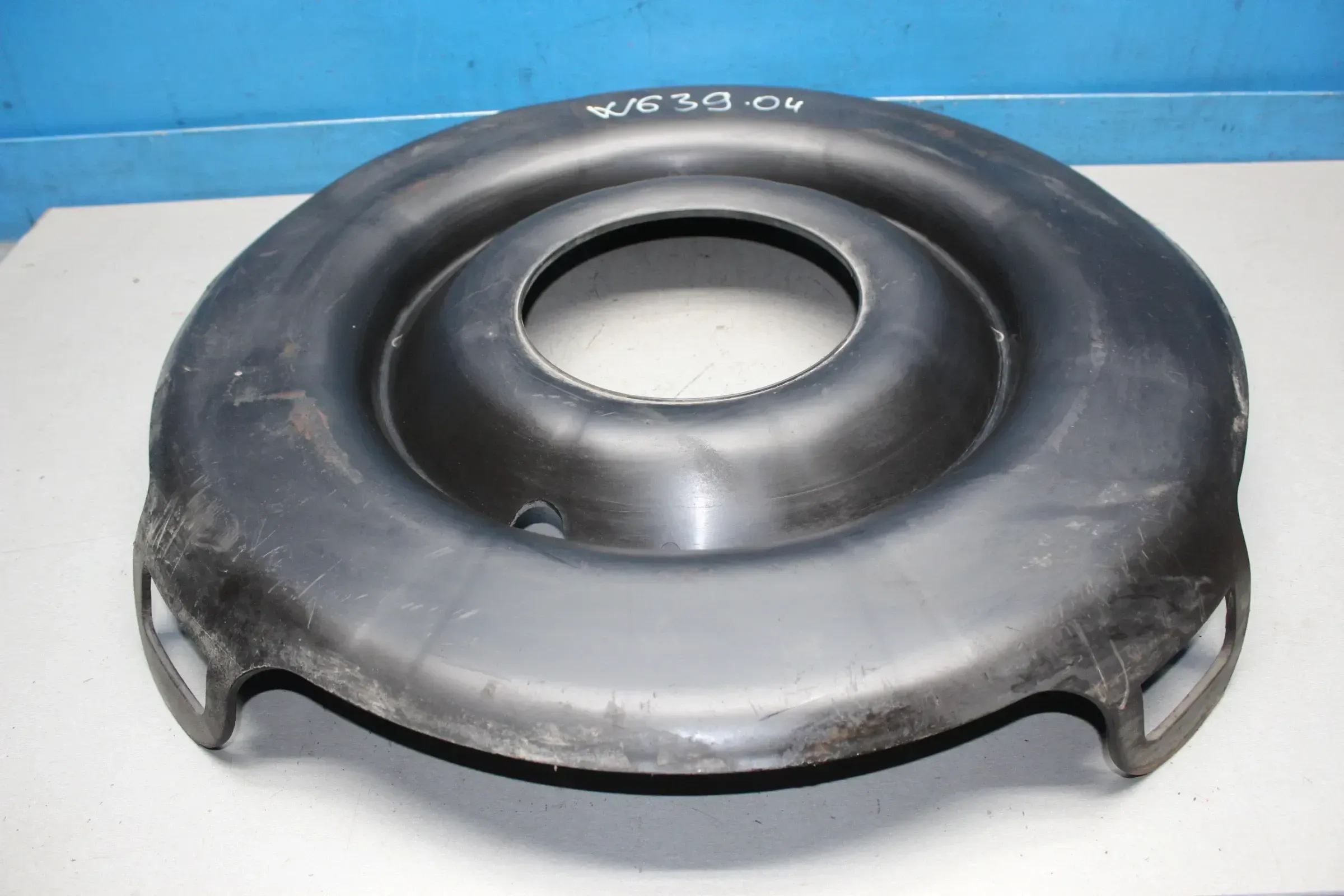 Abdeckung Verkleidung Reserverad Ersatzrad A6394030044 Mercedes W639 Vito Bj.04 - Bild 1